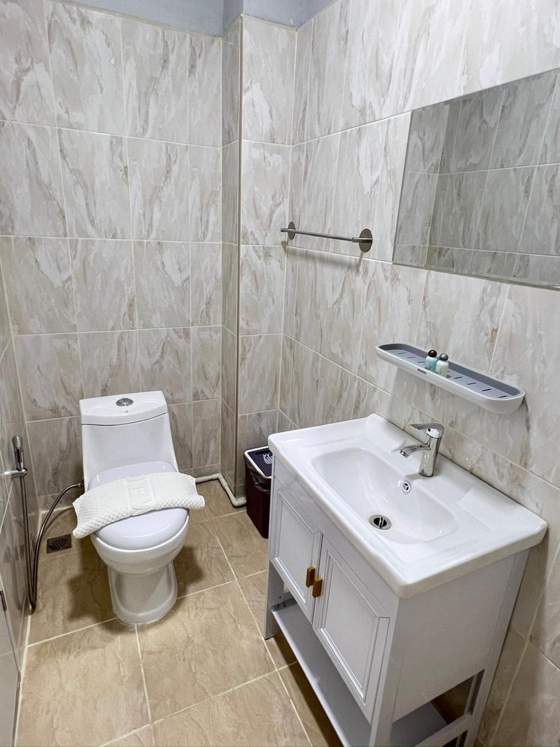Luna Hotel Банкок Екстериор снимка