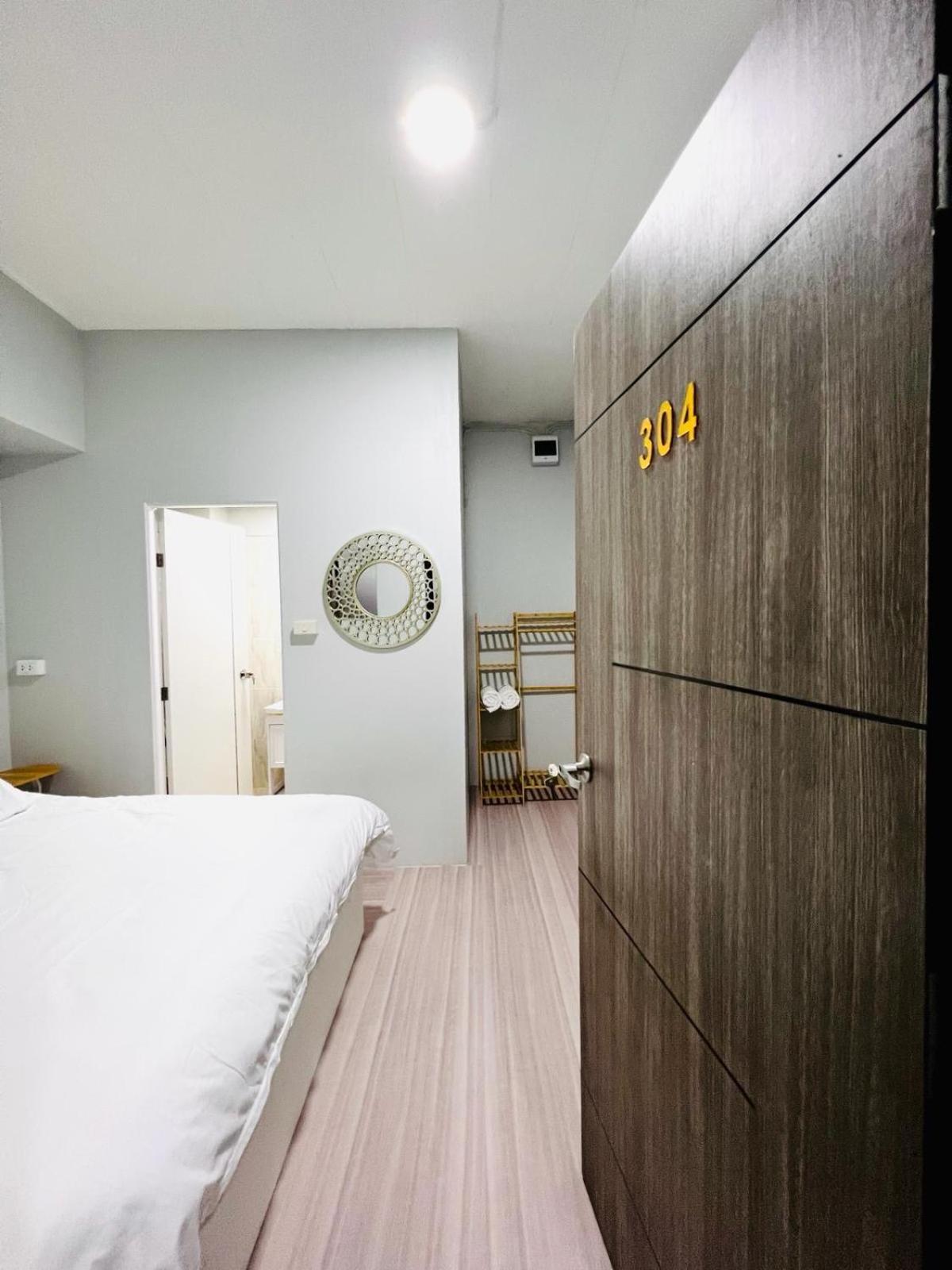 Luna Hotel Банкок Екстериор снимка