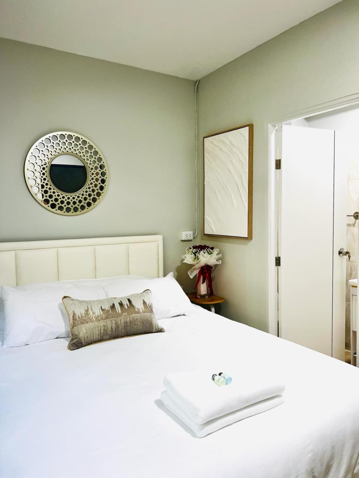 Luna Hotel Банкок Екстериор снимка